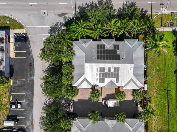 2105 SE 5th St 2105, Pompano Beach FL 33062