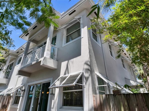 2105 SE 5th St 2105, Pompano Beach FL 33062