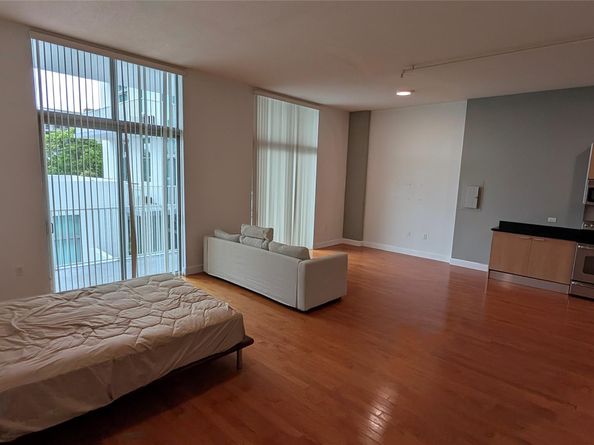 2100 Van Buren St 309, Hollywood FL 33020