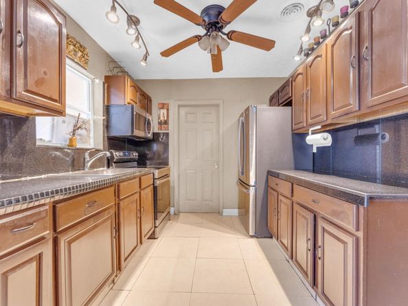 1491 SW 5th Ter, Deerfield Beach FL 33441