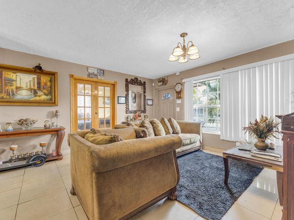 1491 SW 5th Ter, Deerfield Beach FL 33441