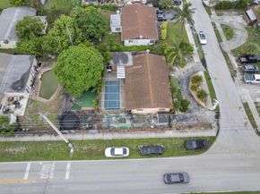 1491 SW 5th Ter, Deerfield Beach FL 33441