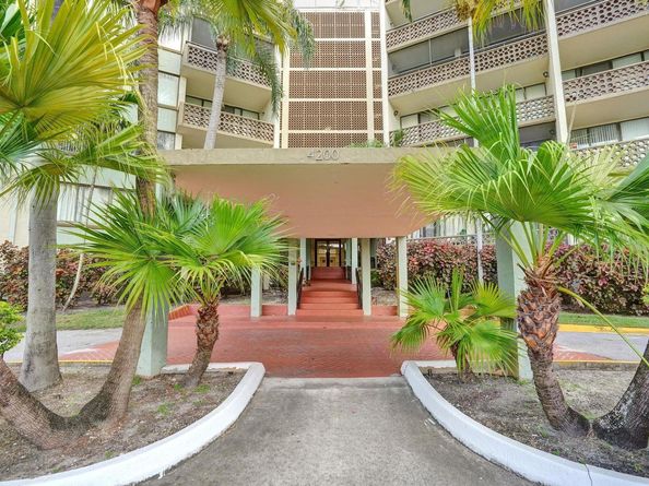 4200 Inverrary Blvd 3103, Lauderhill FL 33319