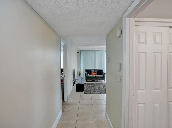 4200 Inverrary Blvd 3103, Lauderhill FL 33319
