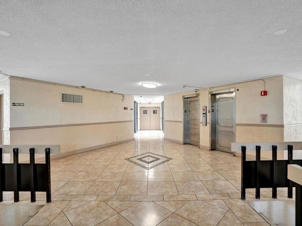 4200 Inverrary Blvd 3103, Lauderhill FL 33319