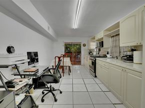 462 E 39th Street, Hialeah FL 33013