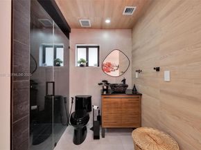 462 E 39th Street, Hialeah FL 33013