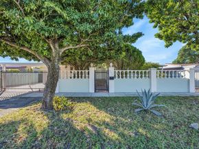 462 E 39th Street, Hialeah FL 33013