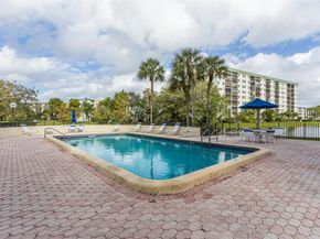 2307 S Cypress Bend Dr 106, Pompano Beach FL 33069