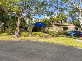 2307 S Cypress Bend Dr 106, Pompano Beach FL 33069