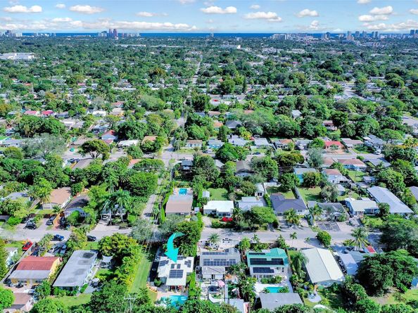 1345 NW 4th Ave, Fort Lauderdale FL 33311