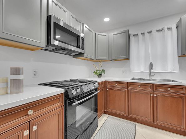 5043 Cresthaven Boulevard F, West Palm Beach FL 33415