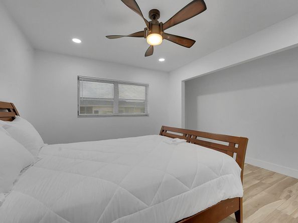 5043 Cresthaven Boulevard F, West Palm Beach FL 33415