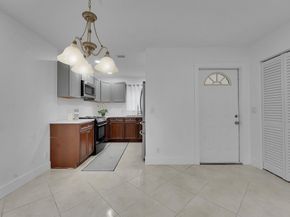 5043 Cresthaven Boulevard F, West Palm Beach FL 33415