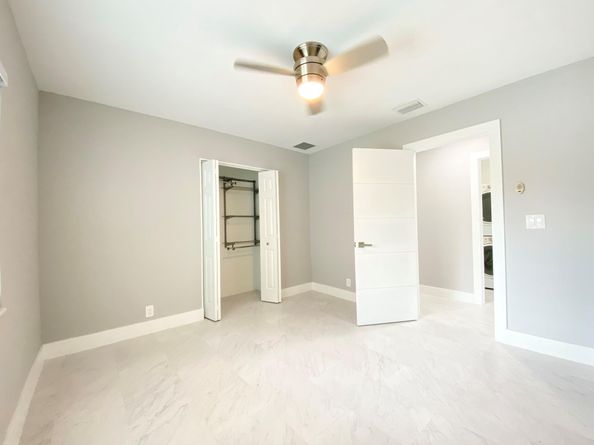 1402 NE 34th St, Oakland Park FL 33334
