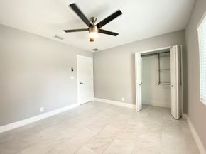 1402 NE 34th St, Oakland Park FL 33334