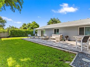 1402 NE 34th St, Oakland Park FL 33334
