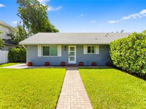 1402 NE 34th St, Oakland Park FL 33334