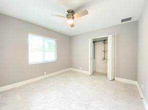 1402 NE 34th St, Oakland Park FL 33334