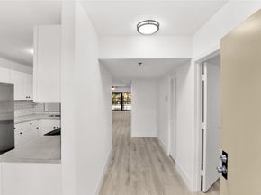 23344 Carolwood Ln 302, Boca Raton FL 33428