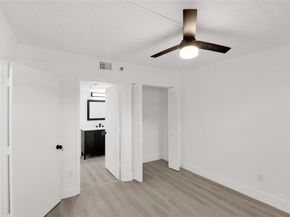23344 Carolwood Ln 302, Boca Raton FL 33428
