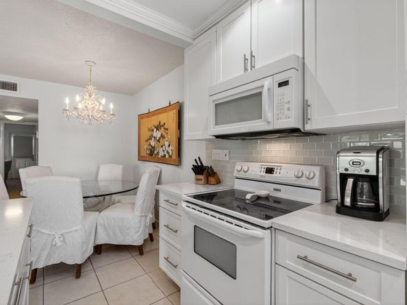 300 High Point Boulevard A, Delray Beach FL 33445