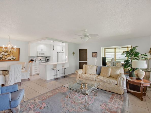 300 High Point Boulevard A, Delray Beach FL 33445