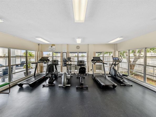 1849 S Ocean Dr 711, Hallandale Beach FL 33009