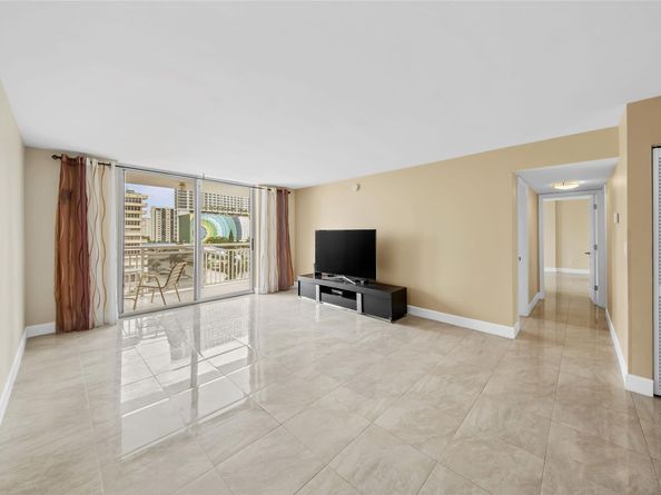 1849 S Ocean Dr 711, Hallandale Beach FL 33009