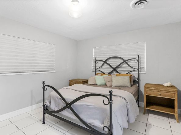 1701 NE 63rd Court, Fort Lauderdale FL 33334