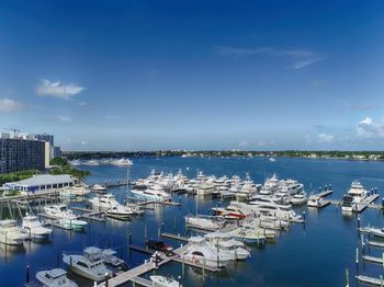 100 Lakeshore Drive
