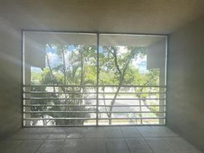 4205 N University Dr 311, Sunrise FL 33351