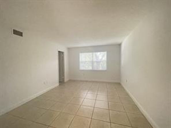4205 N University Dr 311, Sunrise FL 33351