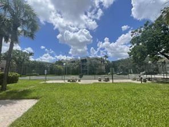 4205 N University Dr 311, Sunrise FL 33351