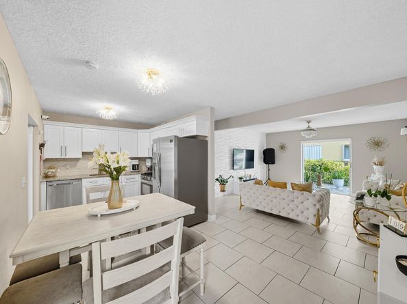 5935 Albert Road, West Palm Beach FL 33415