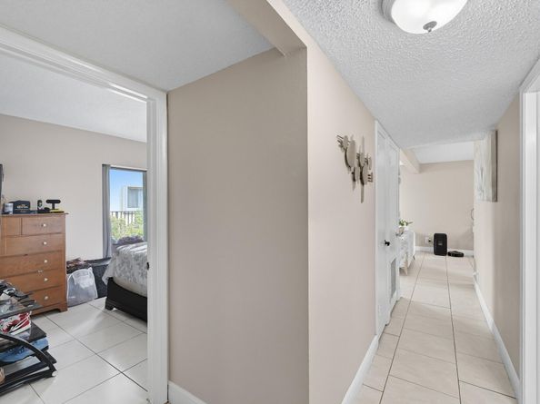 5935 Albert Road, West Palm Beach FL 33415