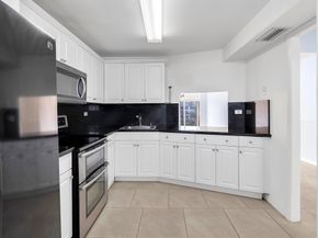 1690 NE 191st St 4051, Miami FL 33179