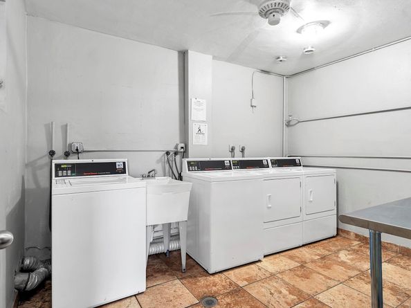 1690 NE 191st St 4051, Miami FL 33179