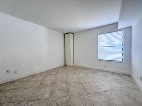 5701 Camino Del Sol 403, Boca Raton FL 33433