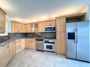 5701 Camino Del Sol 403, Boca Raton FL 33433