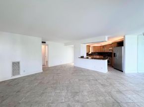 5701 Camino Del Sol 403, Boca Raton FL 33433