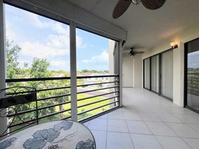 5701 Camino Del Sol 403, Boca Raton FL 33433