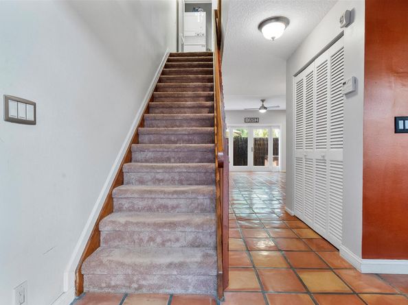 610 SE 14th Ct 6, Fort Lauderdale FL 33316