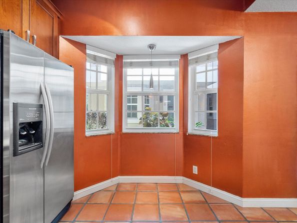 610 SE 14th Ct 6, Fort Lauderdale FL 33316