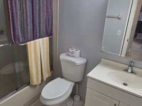 116 Lake Emerald Dr 109, Oakland Park FL 33309