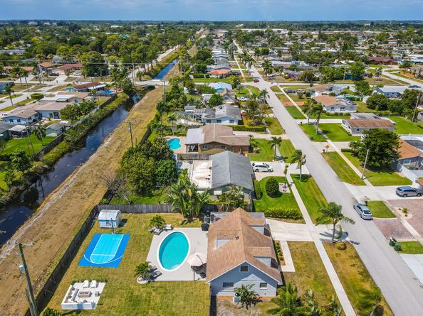 337 Cypress Lane, Palm Springs FL 33461