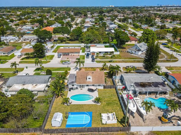 337 Cypress Lane, Palm Springs FL 33461