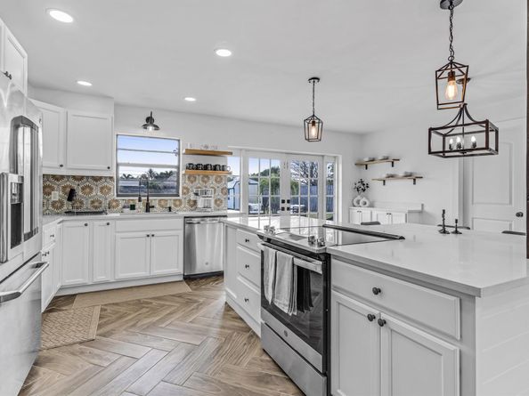 337 Cypress Lane, Palm Springs FL 33461