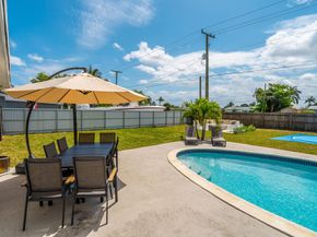 337 Cypress Lane, Palm Springs FL 33461