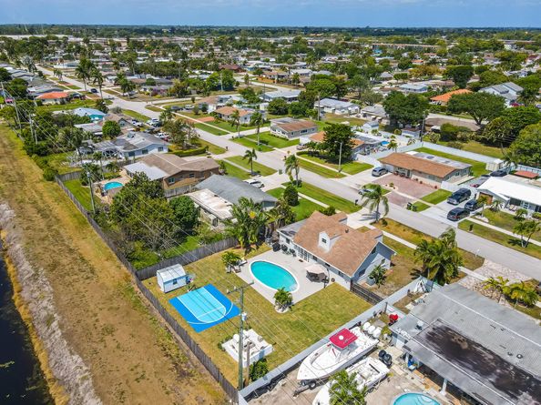 337 Cypress Lane, Palm Springs FL 33461